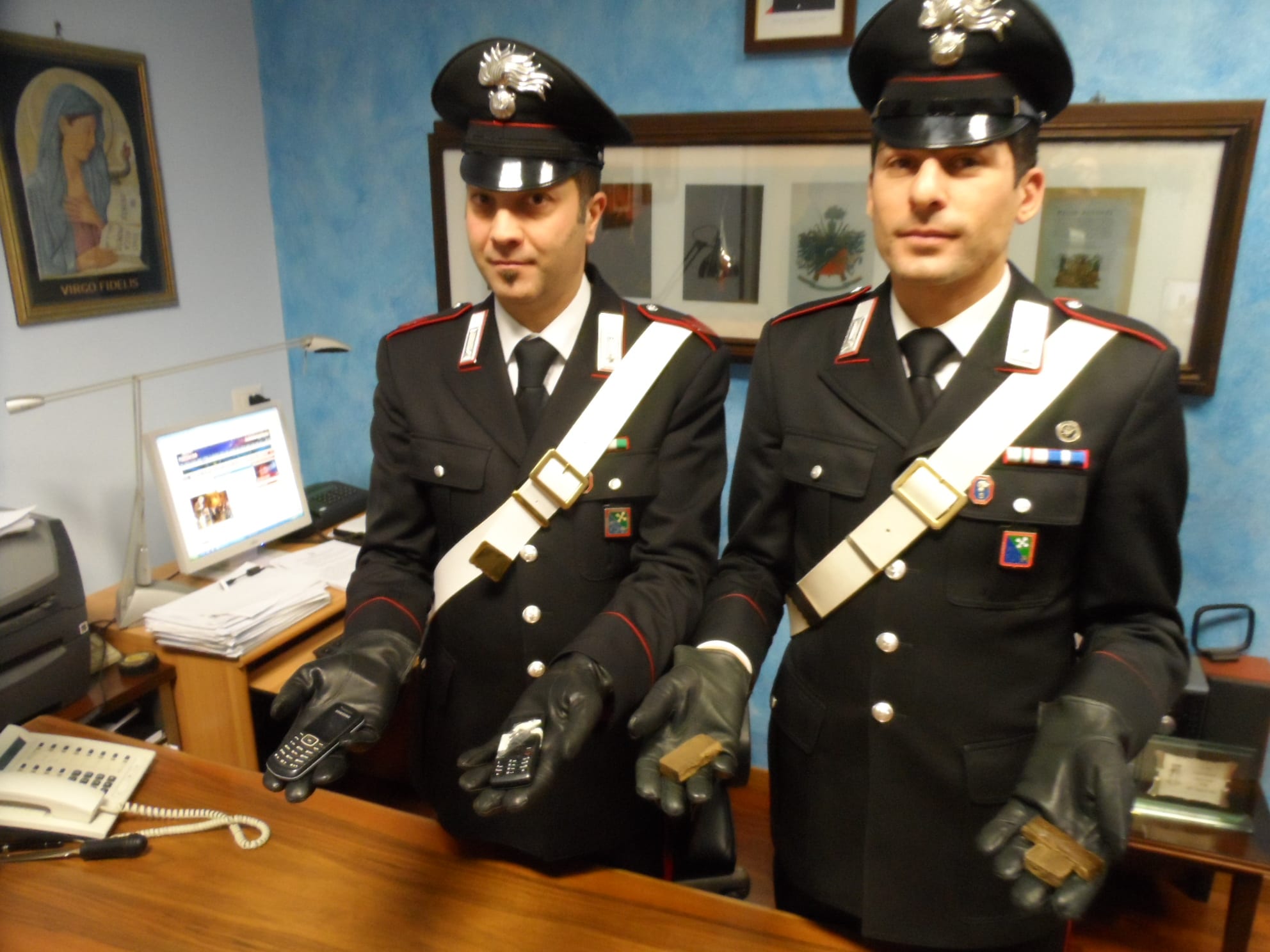 Si fanno 80 chilometri per la droga… e trovano i carabinieri