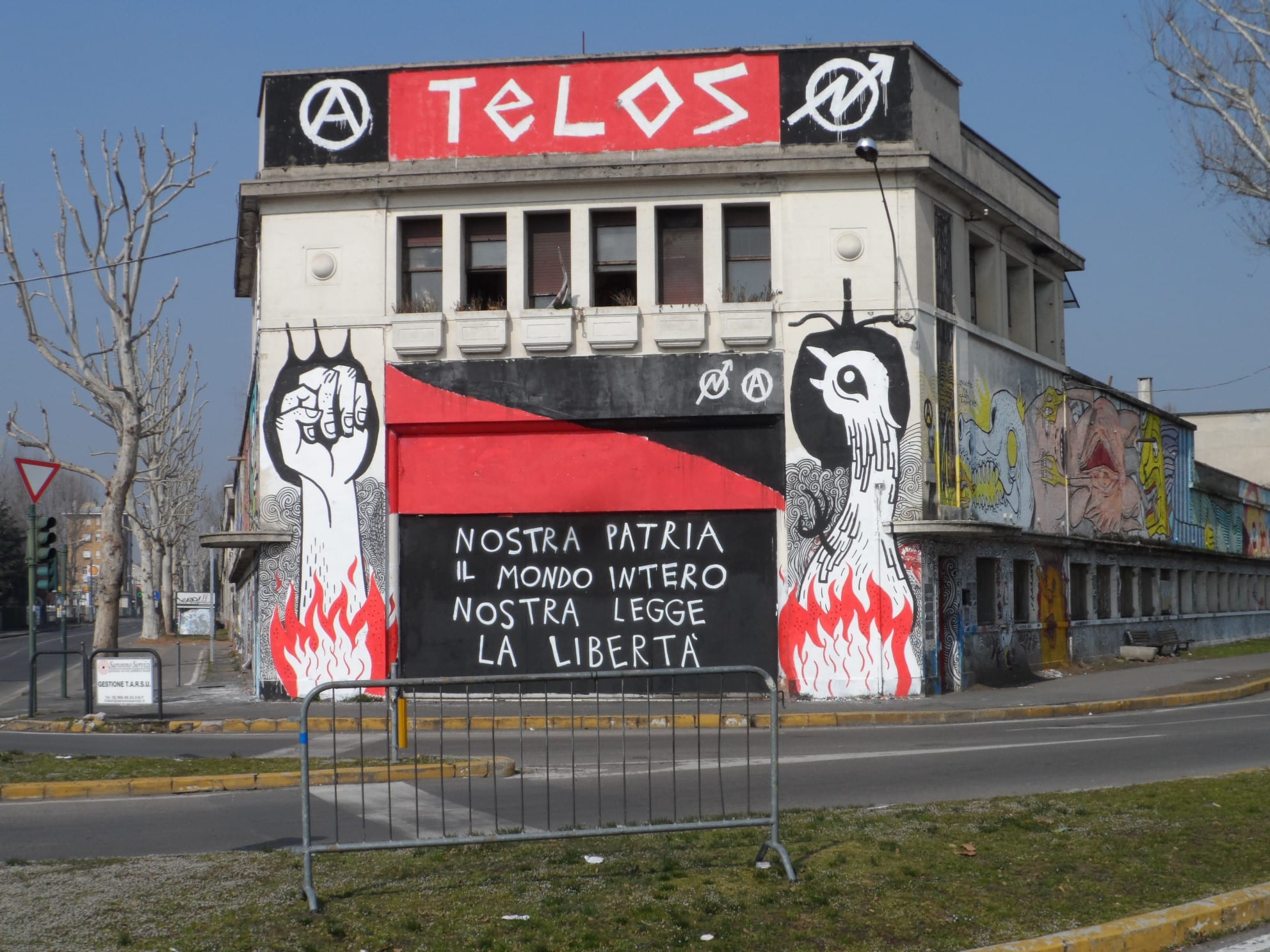 Telos: ecco i nuovi graffiti dello stabile di via Milano