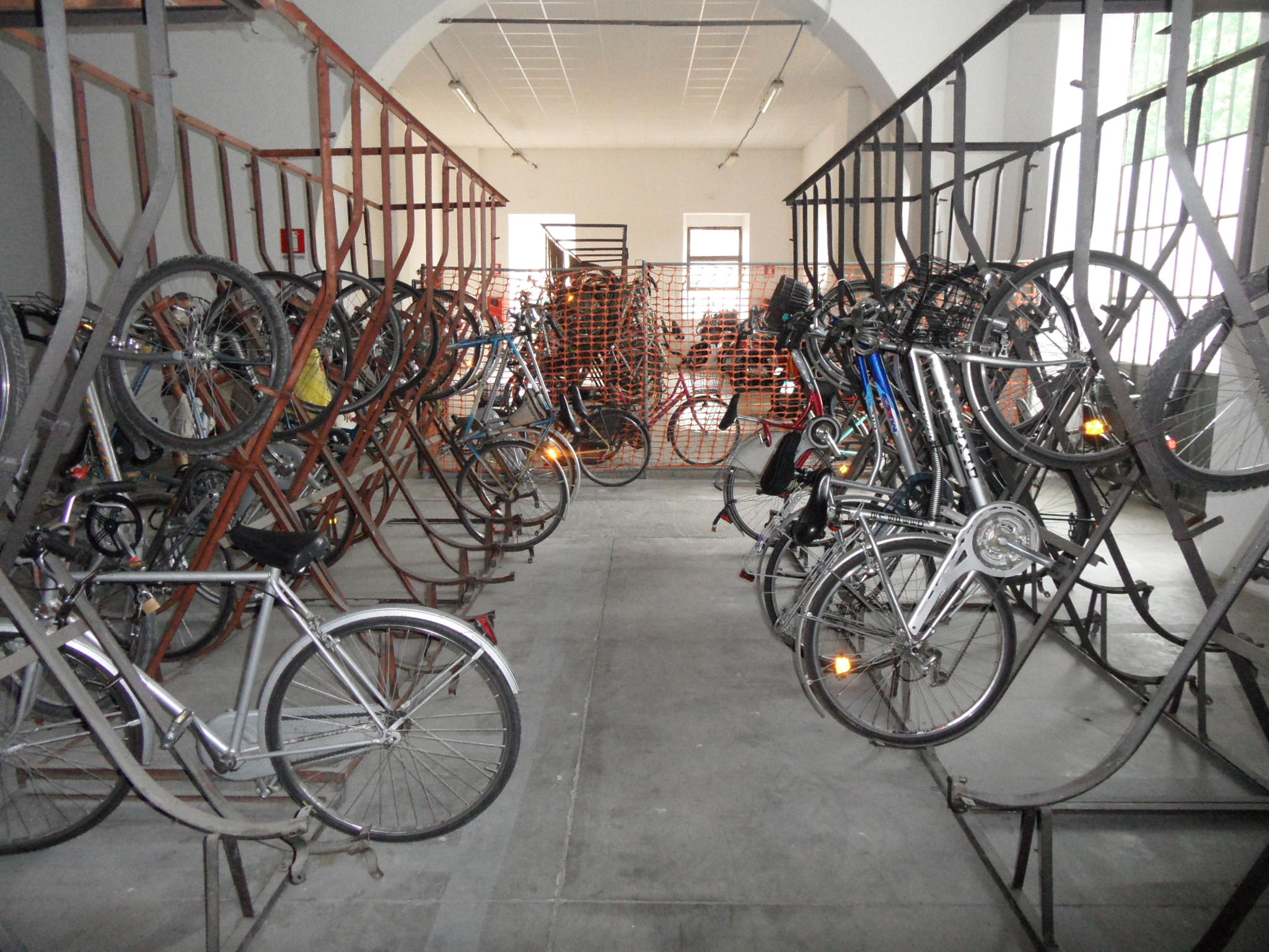 Comune: “Ferrovienord potenzierà lo spazio per biciclette”