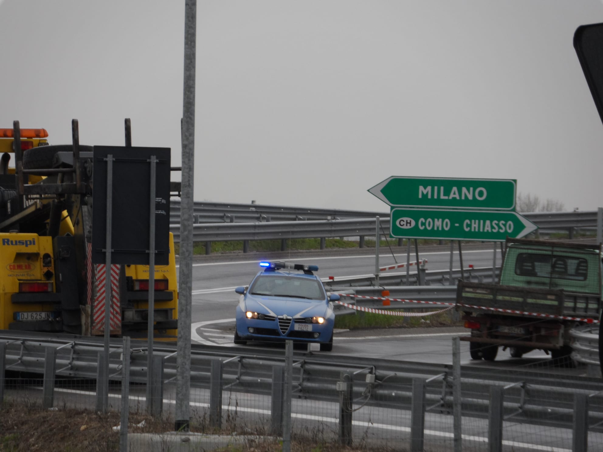 Bivio autostrade: fra A9 e A8 a Origgio caduta dalla moto