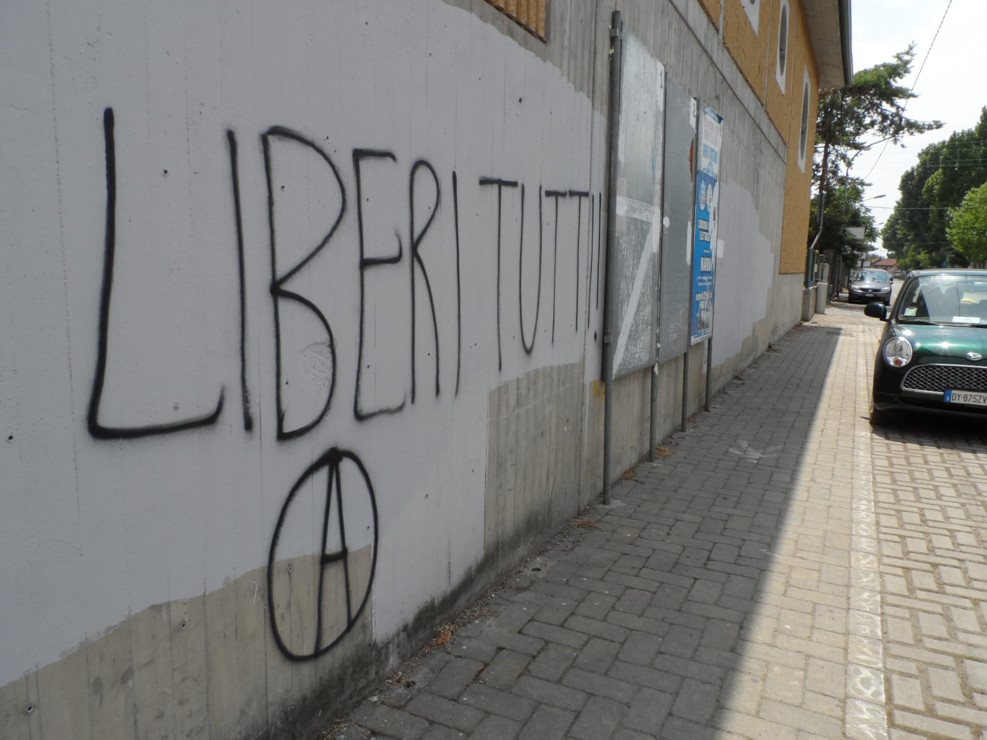 Anarchici arrestati: presidio al tribunale di Milano e richiesta scarcerazione