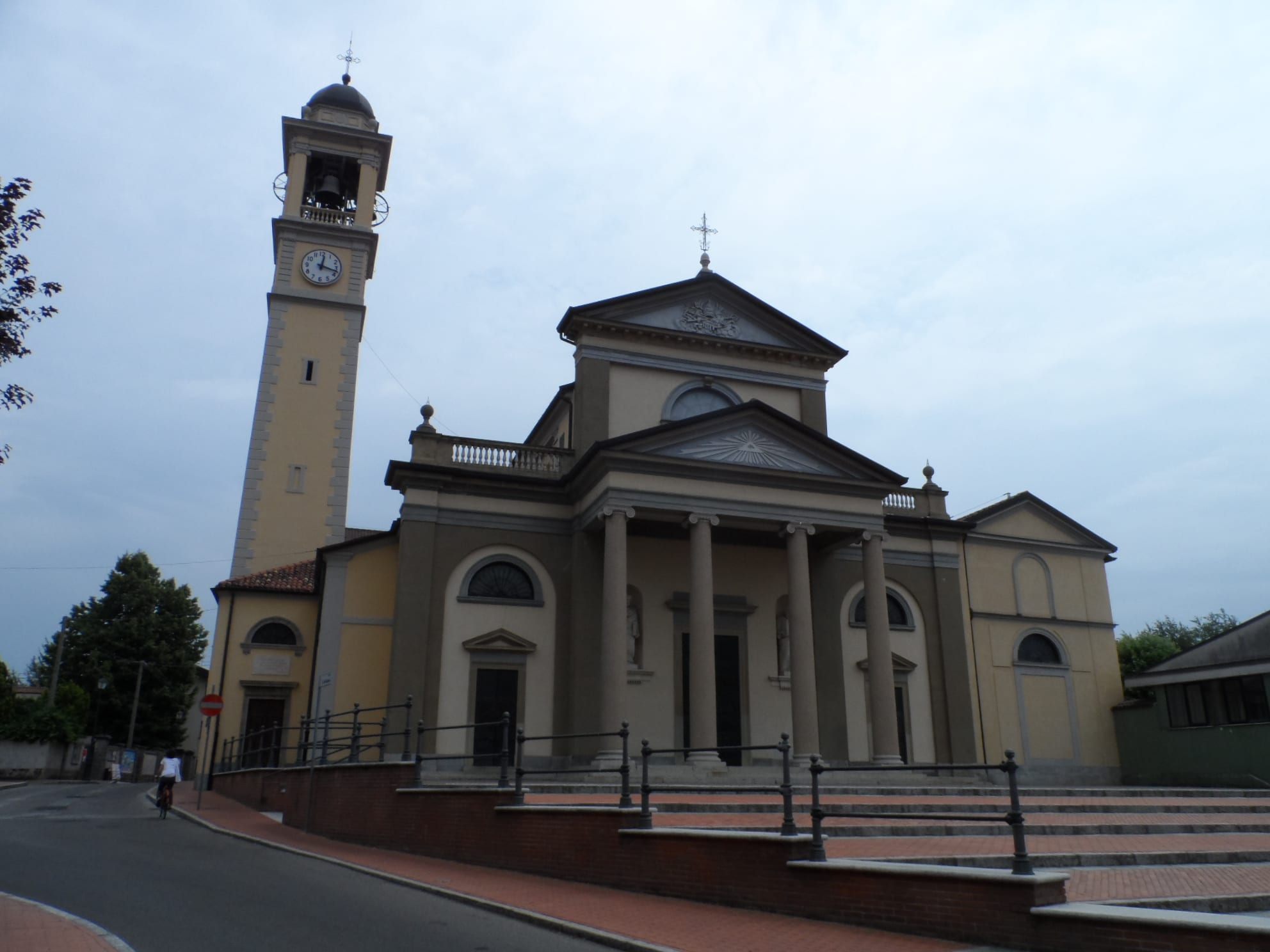 Gerenzano, bando per il restauro della chiesa
