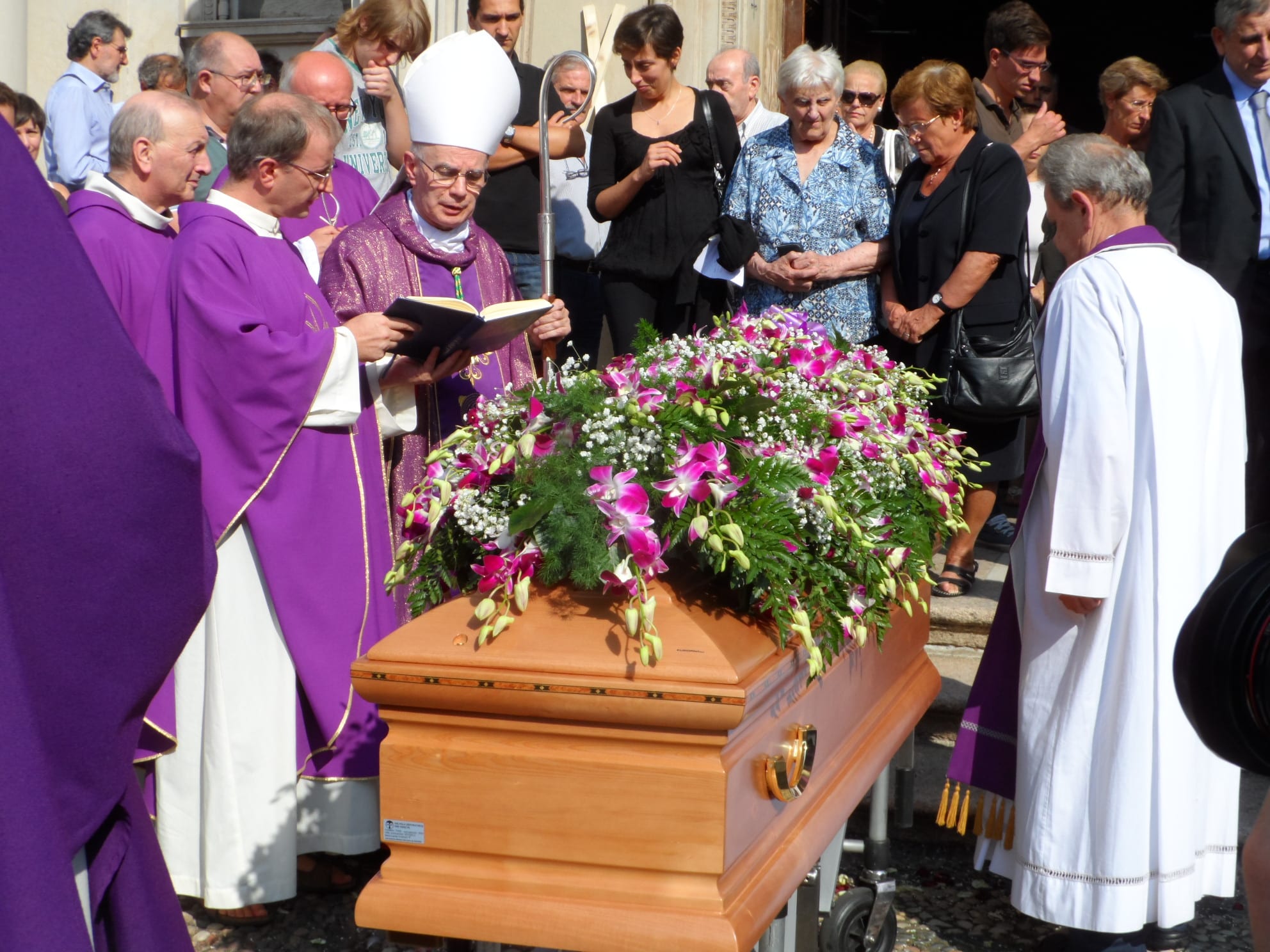 Funerale di Attilio Grassi: la videocronaca