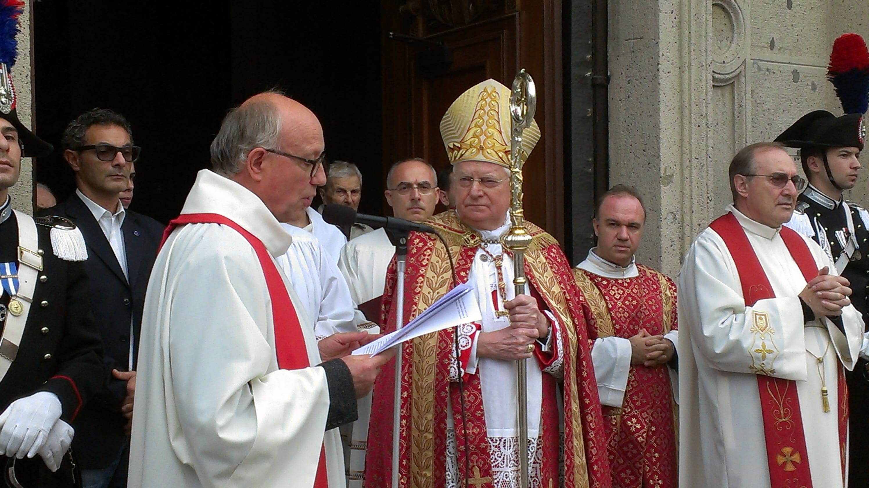 Il cardinal Scola incontra e dialoga con il decanato di Saronno