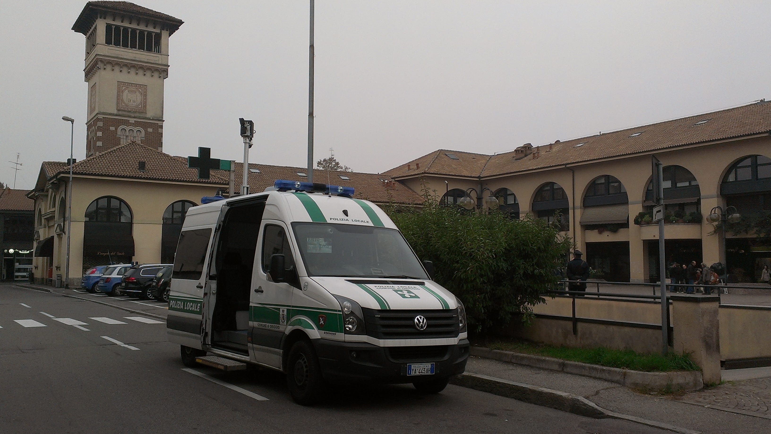 Panorama cronaca: Origgio cade dalla bici, tamponamento con ferito a Saronno
