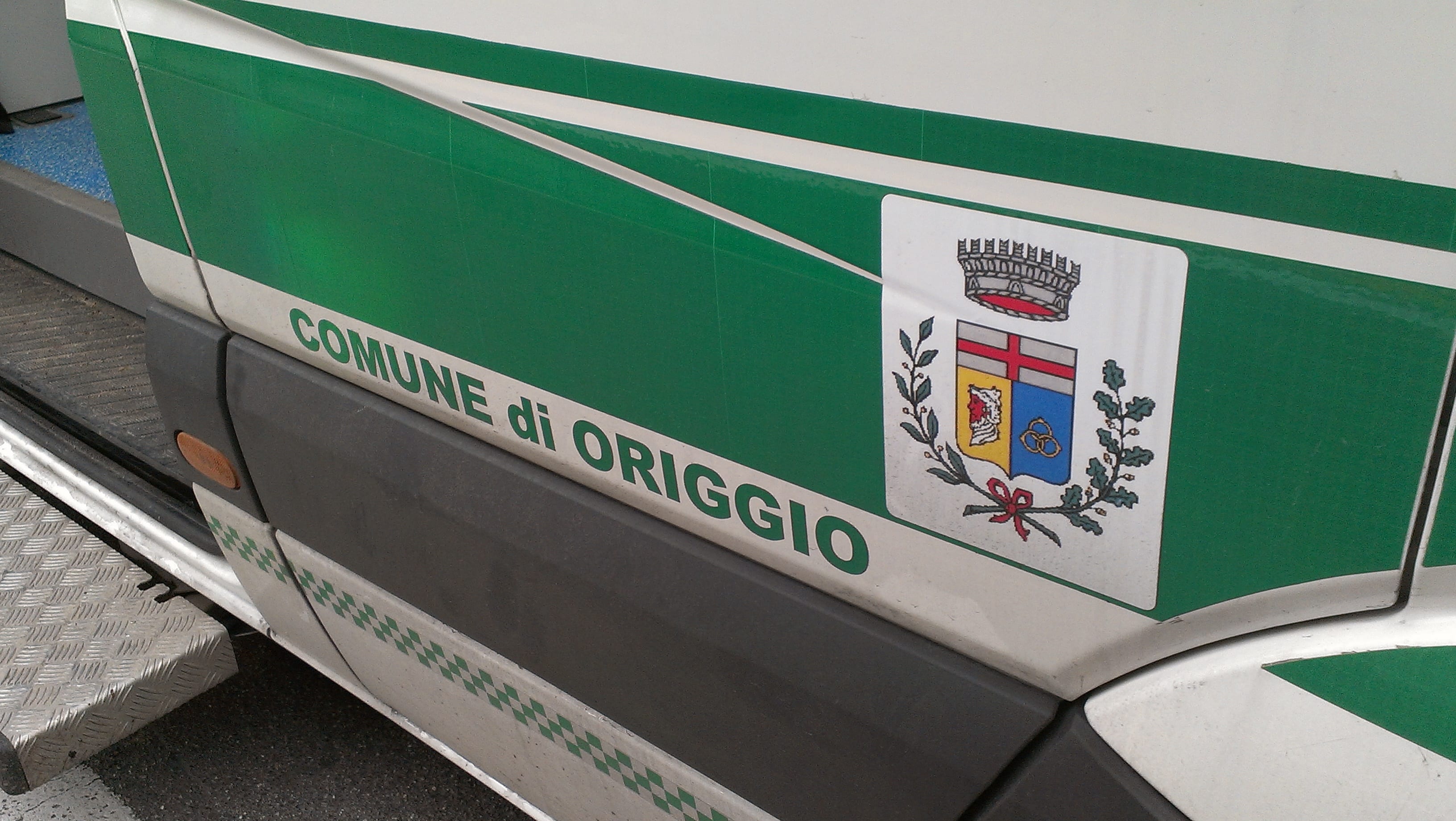 Camion rubato a Rho e ritrovato ad Origgio