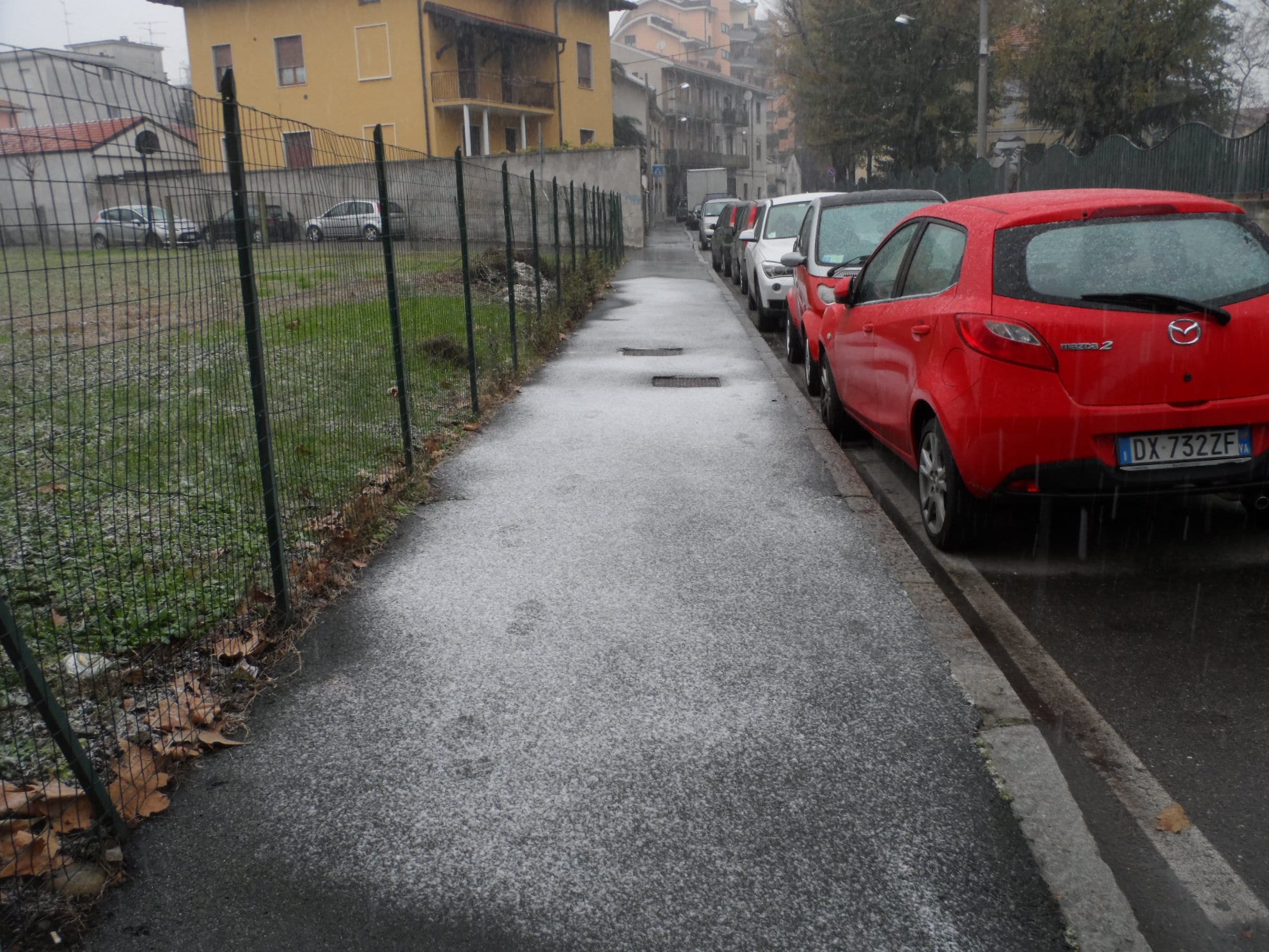 Saronno, la prima neve dell’autunno 2013