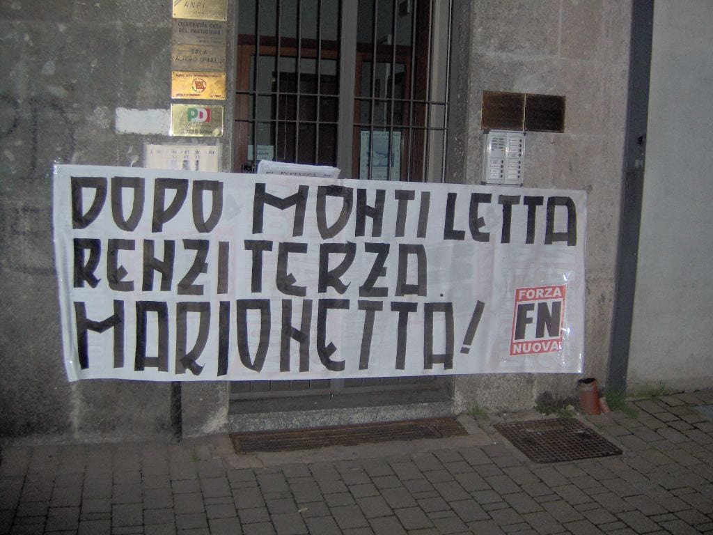 Forza Nuova: striscione anti-Renzi su sede Pd