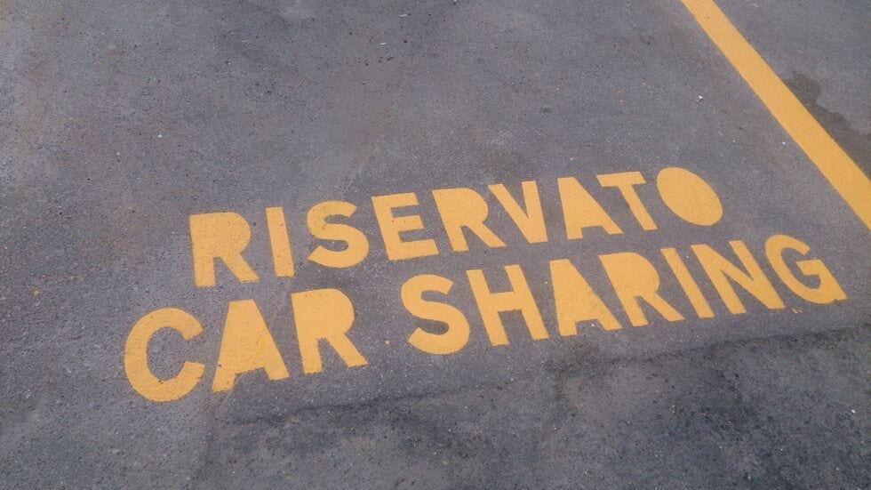 Saronno, bando comunale per potenziare il car sharing in città (anche con stalli decentrati)