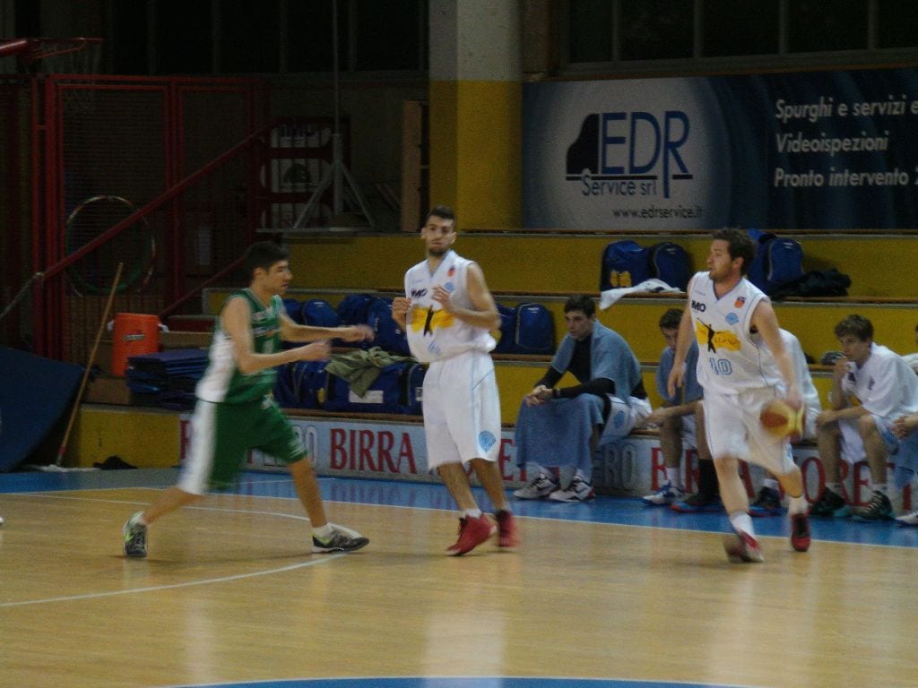 Basket serie C: Cappellari guida il Saronno alla vittoria contro Manerbio