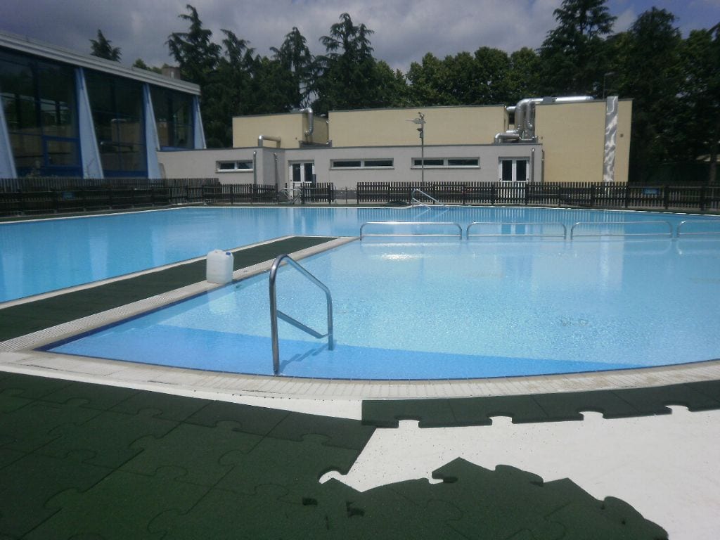 La piscina comunale… diventa morbida