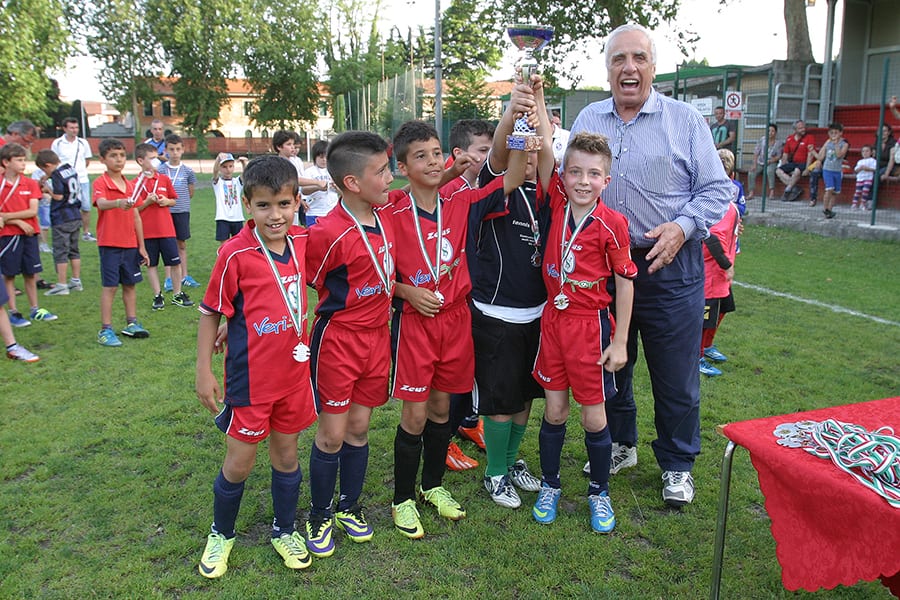Calcio Caronnese, “un grande settore giovanile nel ricordo di Augusto Reina”