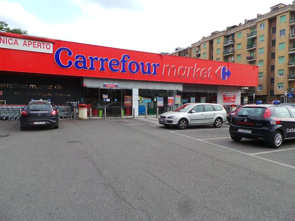 Il formaggio del Carrefour piace anche… ai ladri