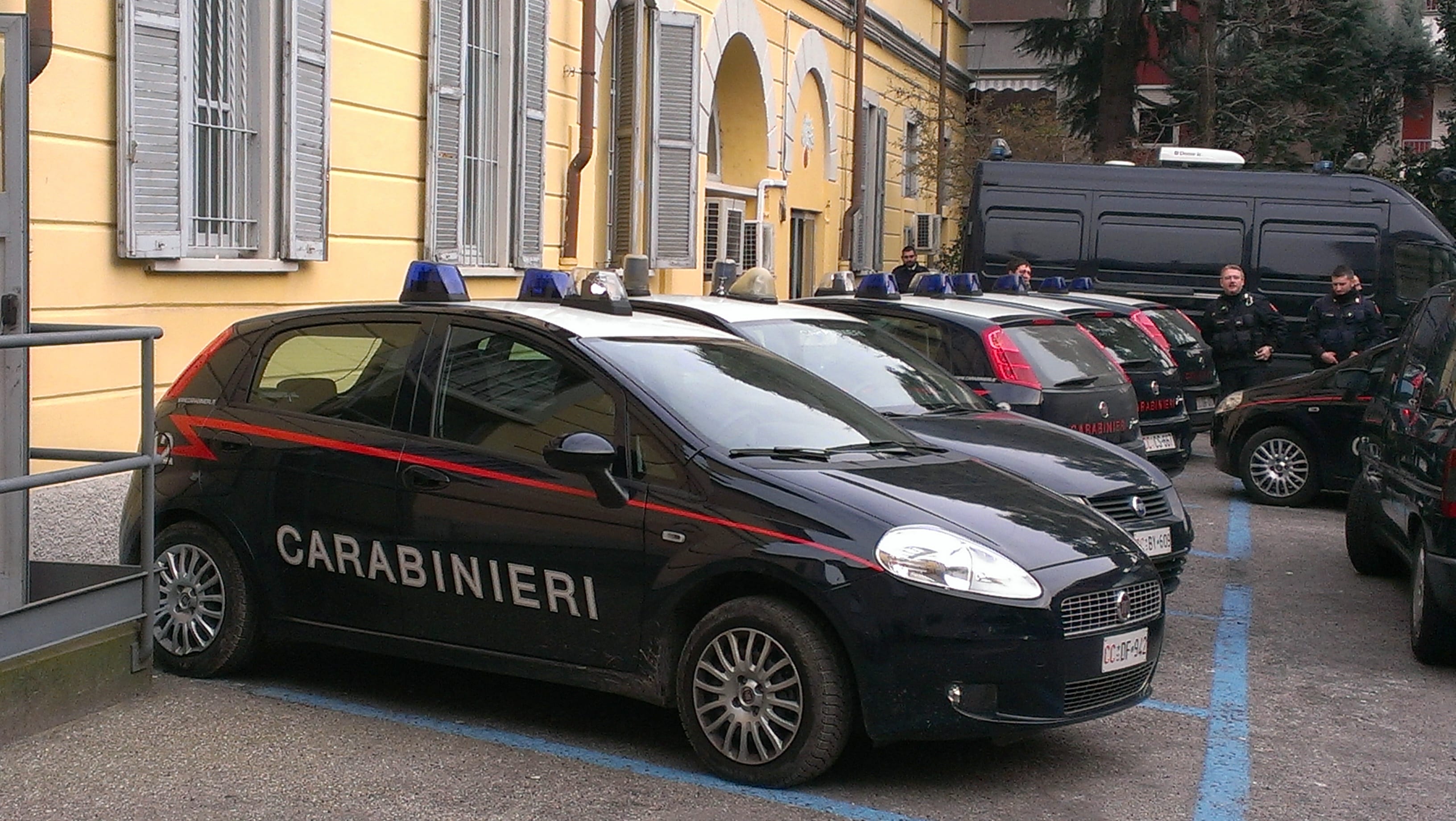 Saronno, carabinieri scoprono organizzazione dedita allo sfruttamento della prostituzione