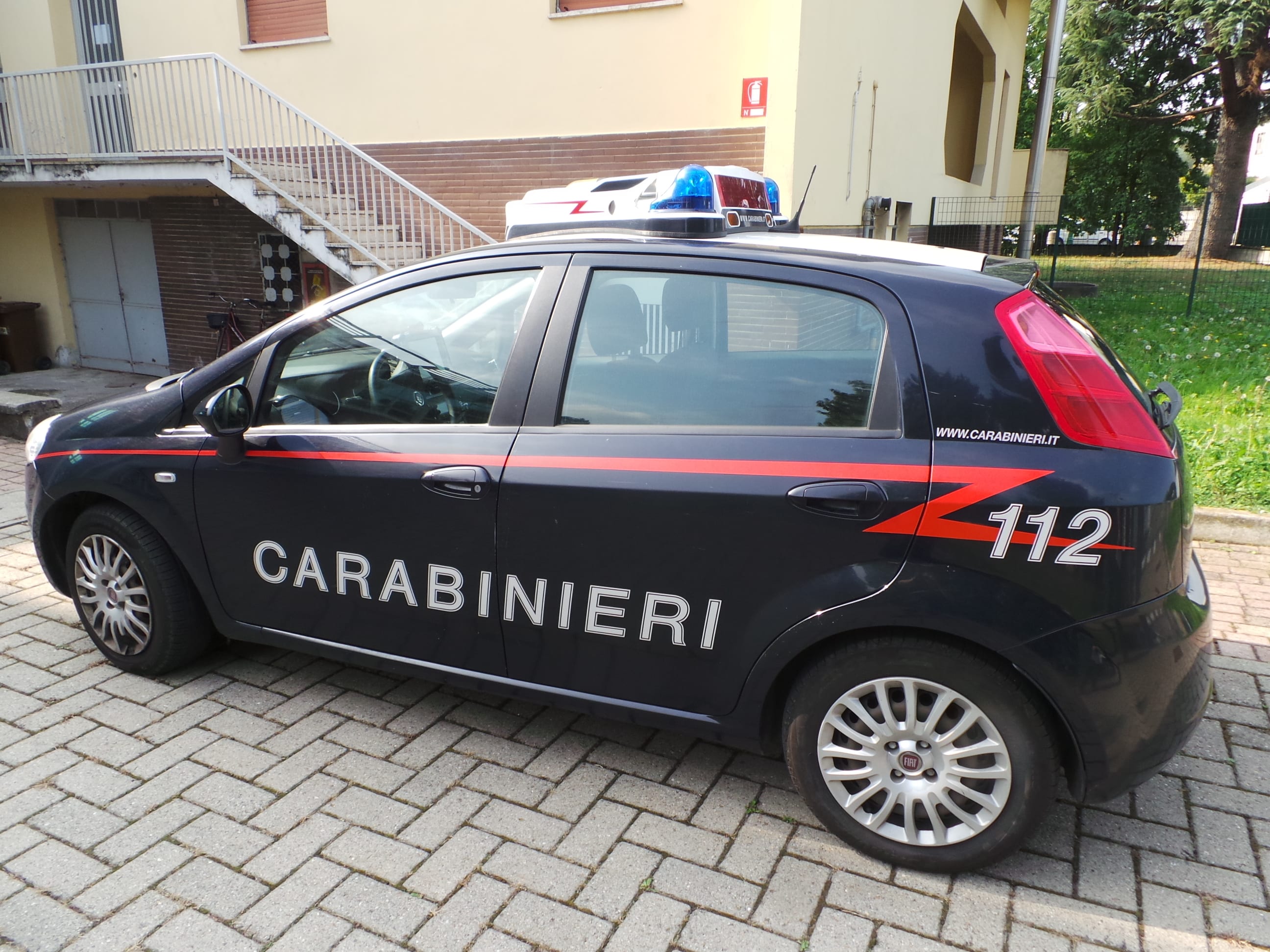 Trova l’auto vandalizzata: brutta sorpresa per un automobilista di Gerenzano
