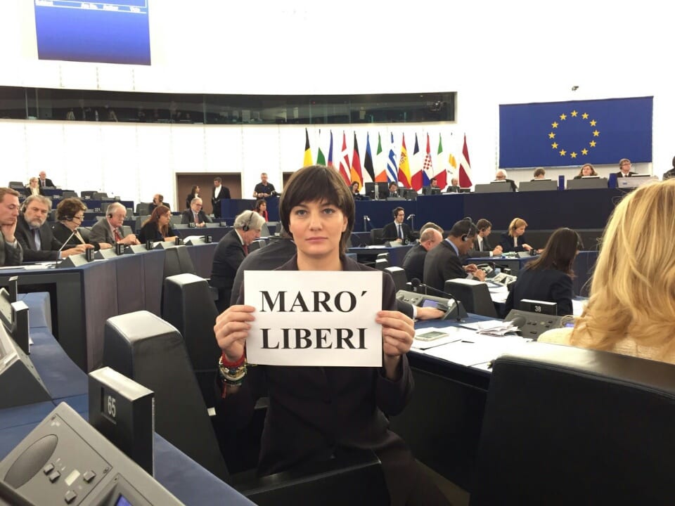 “Marò liberi”: Lara Comi tuona all’assemblea di Strasburgo