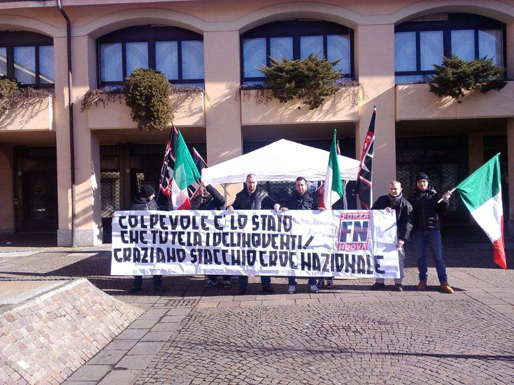 Forza nuova: striscione solidale a Graziano Stacchio