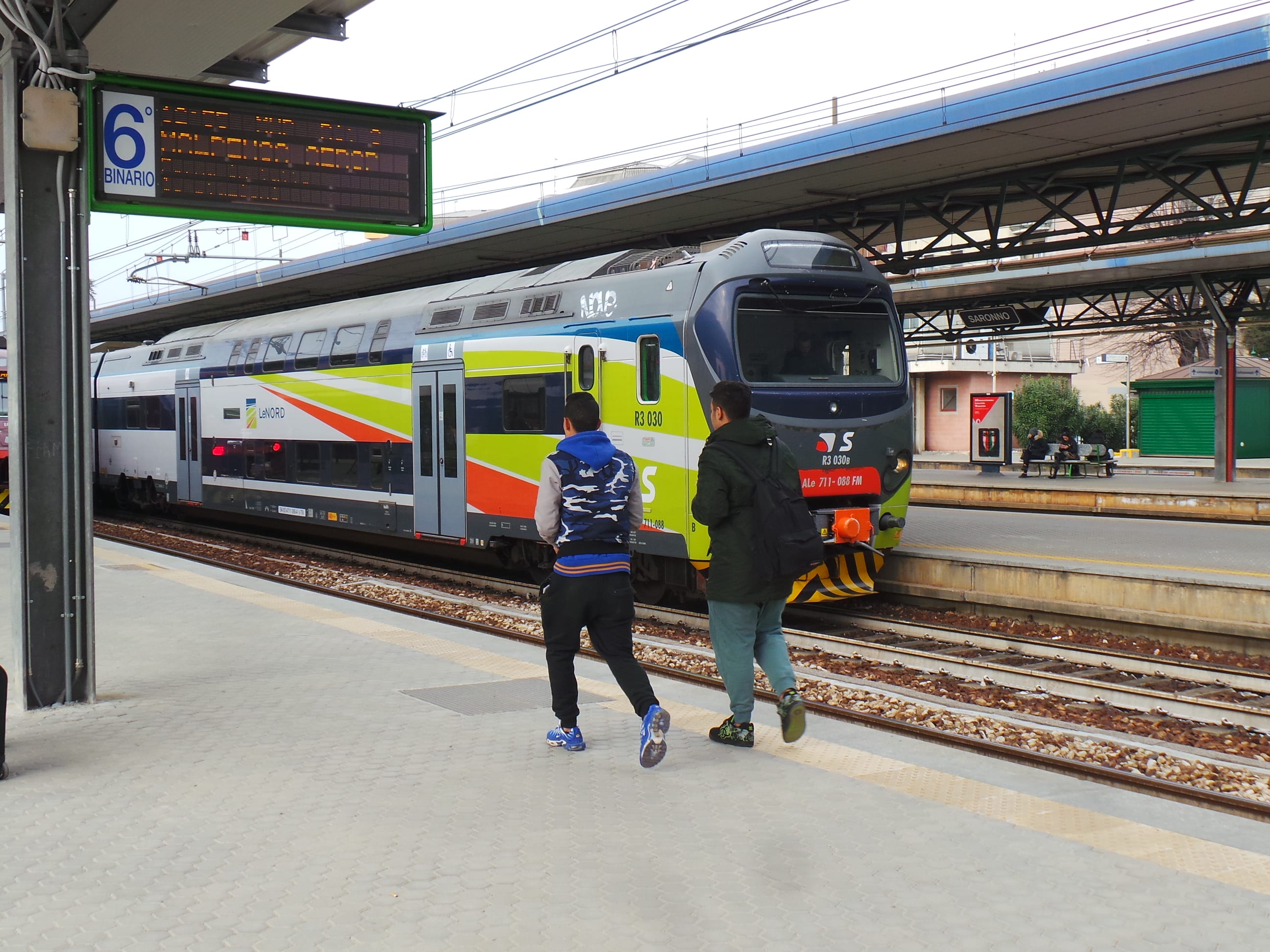 Trenord: oggi i pendolari saronnesi al Pirellone al tavolo sui trasporti