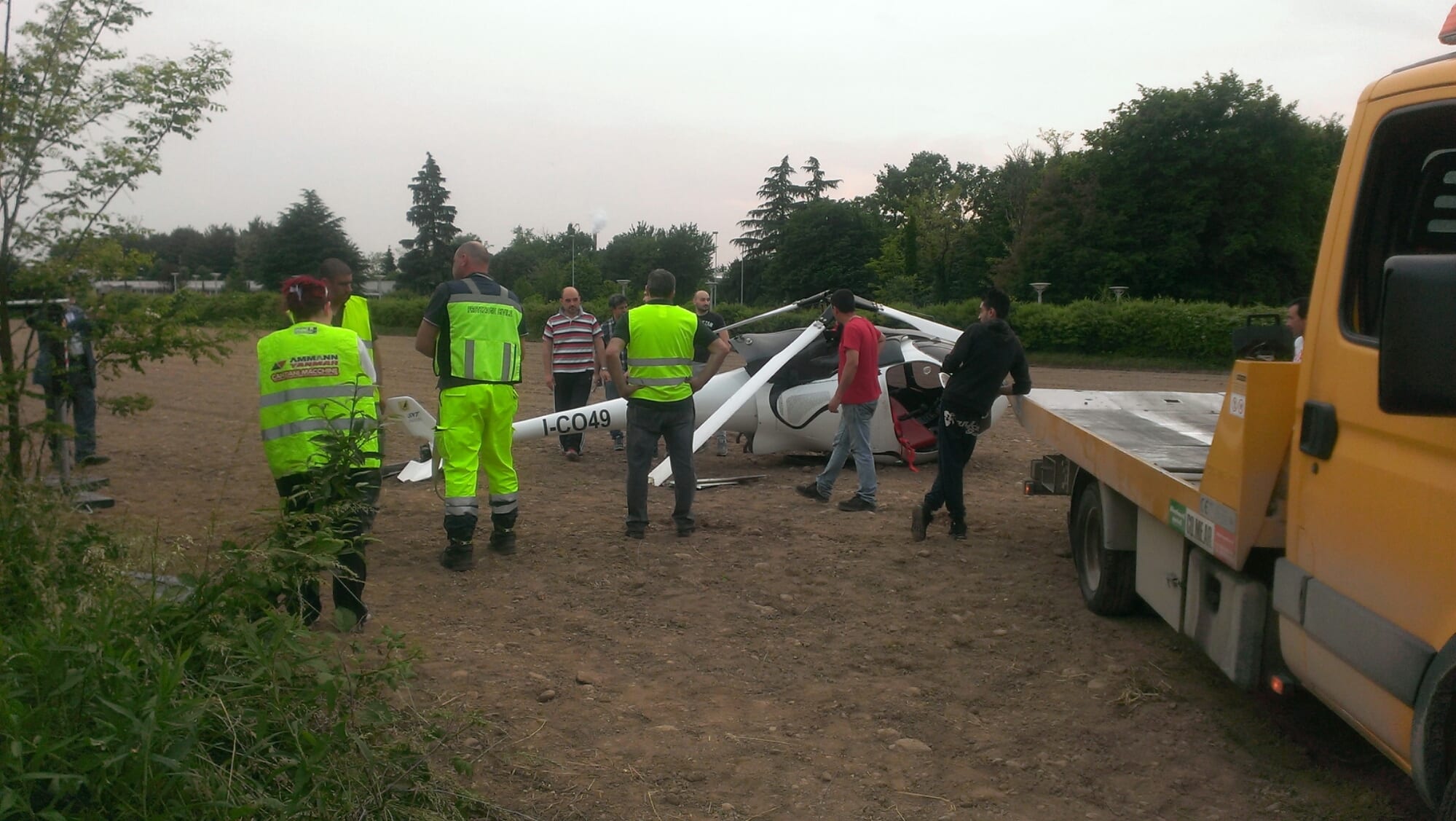 Cade elicottero tra Rovello e Saronno
