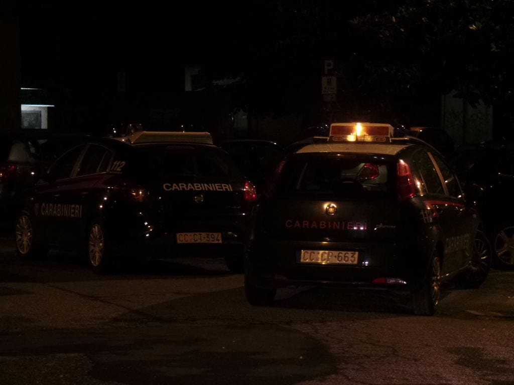 Scappano per un’ora inseguiti dai carabinieri… per evitare l’etilometro