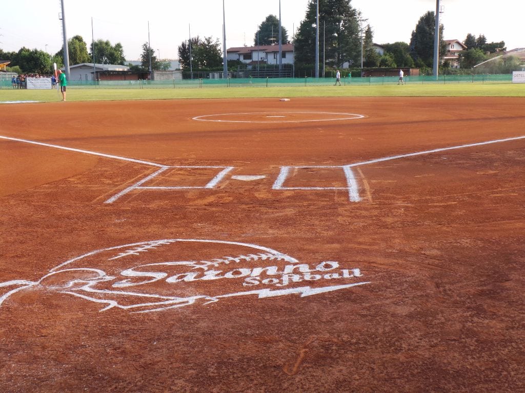 La nazionale italiana di softball si allena sul diamante di Saronno