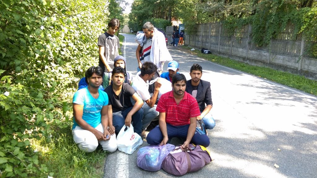 Sciopero della fame e della sete finito: i profughi trasferiti a Milano