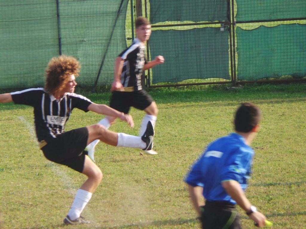 Calcio juniores: Fbc Saronno rimanda la vittoria, brodino per la Robur
