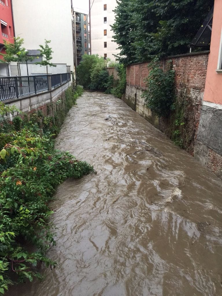 Maltempo: il torrente Lura è esondato a Rho ma (per ora) ha graziato il Saronnese