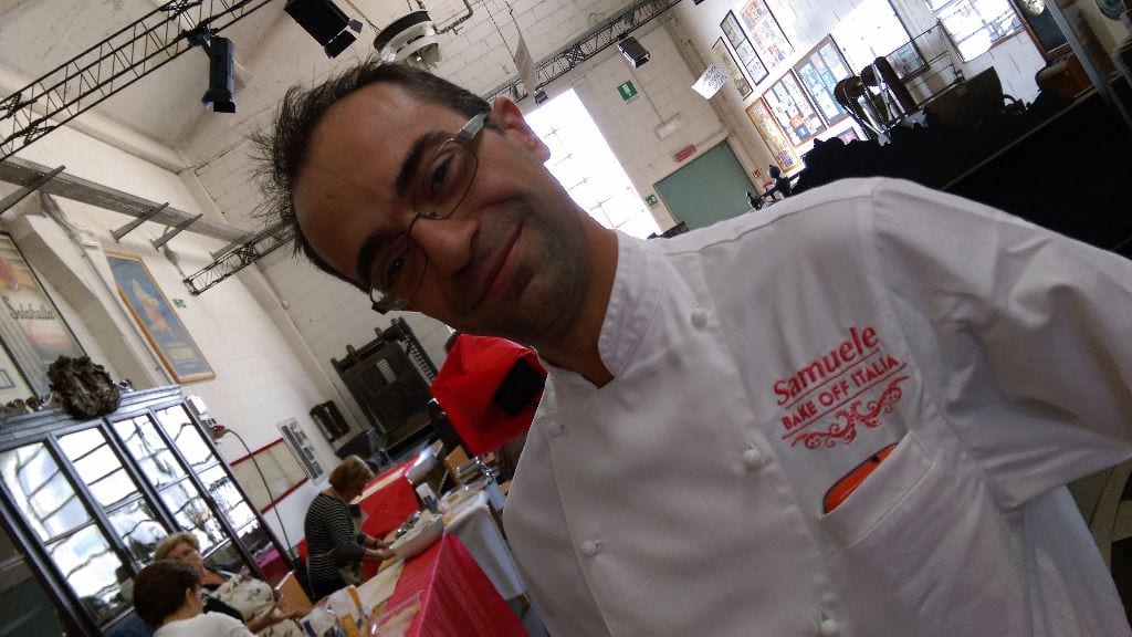 Chef Calzari e la torta dei record: lunga sette metri per aiutare la Croce rossa