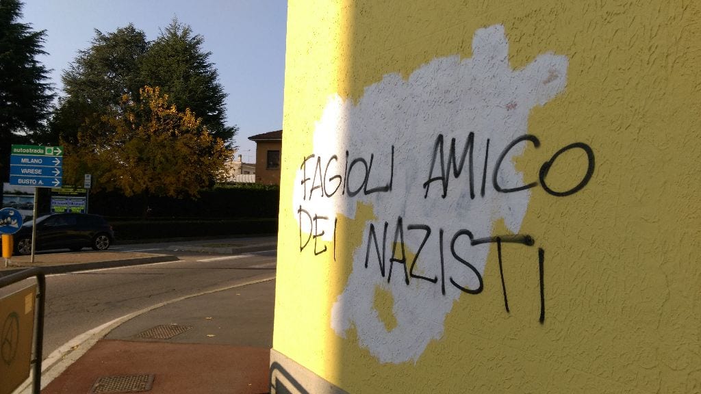 Graffiti contro il sindaco Fagioli
