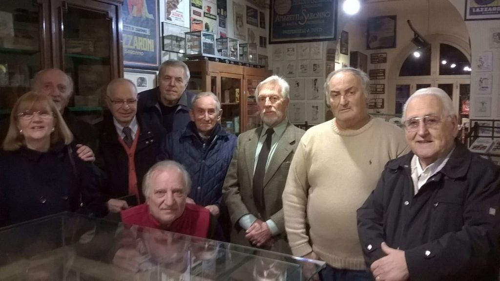 Gruppo anziani alla scoperta dell’archivio Lazzaroni