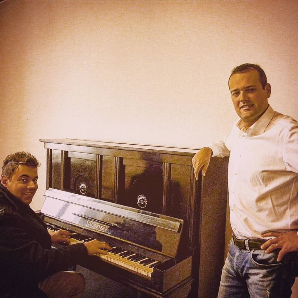 Ceriano Laghetto: una cittadina regala un pianoforte al Comune