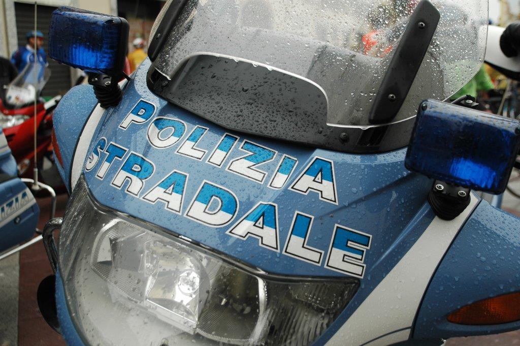 Auto “ringiovanite” in dieci concessionari fra Comasco e Varese: 4 arresti