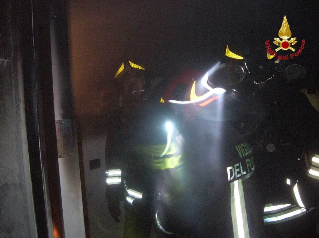 Incendio a Cislago, indagini sulla morte del pensionato deceduto nel garage in fiamme