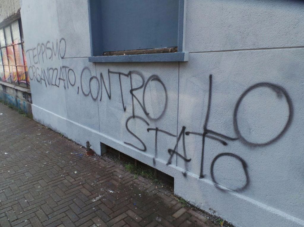 Writers citano Comi: nuovi graffiti sul Telos