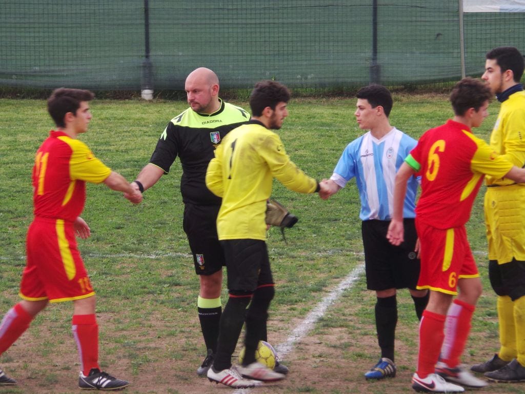 Calcio juniores: riflettori sul derby Universal Solaro-Fbc Saronno