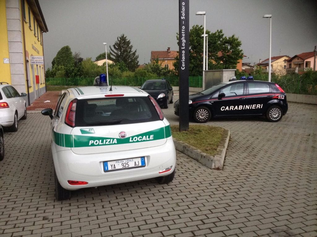 Si apre i calzoni davanti a una studentessa in stazione: arrestato dai carabinieri
