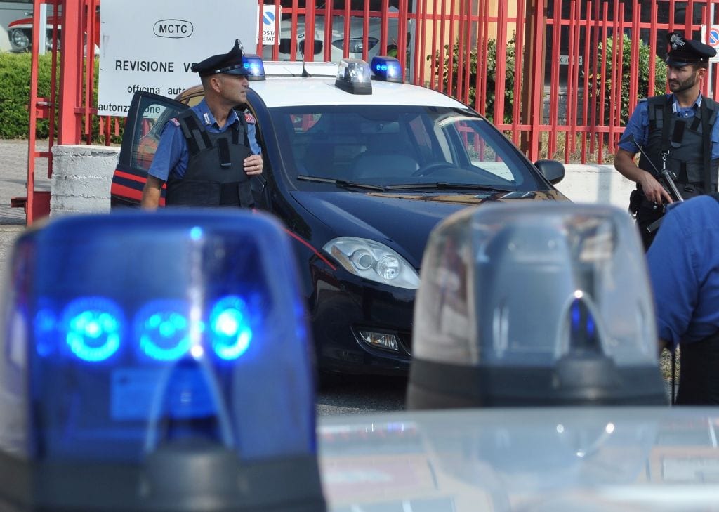 I cittadini segnalano, i carabinieri arrestano gli spacciatori
