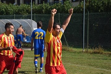 Calcio Uisp: Andrisani e Sourir a segno, l’Equipe Garibaldi fa fuori anche Aqua Elite
