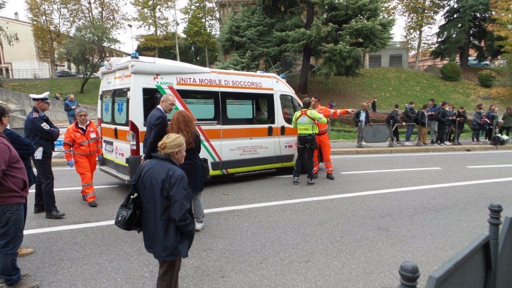 Due incidenti stradali a Saronno: pedoni feriti