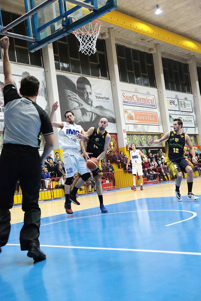Basket C Gold: impresa della Imo Saronno, Vigevano va ko