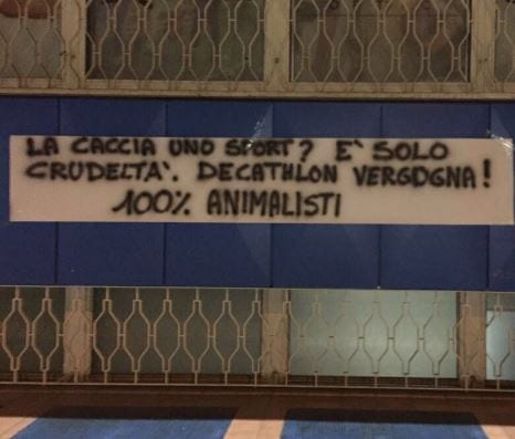 Cento per cento animalisti contro Decathlon: dopo Saronno, Padova