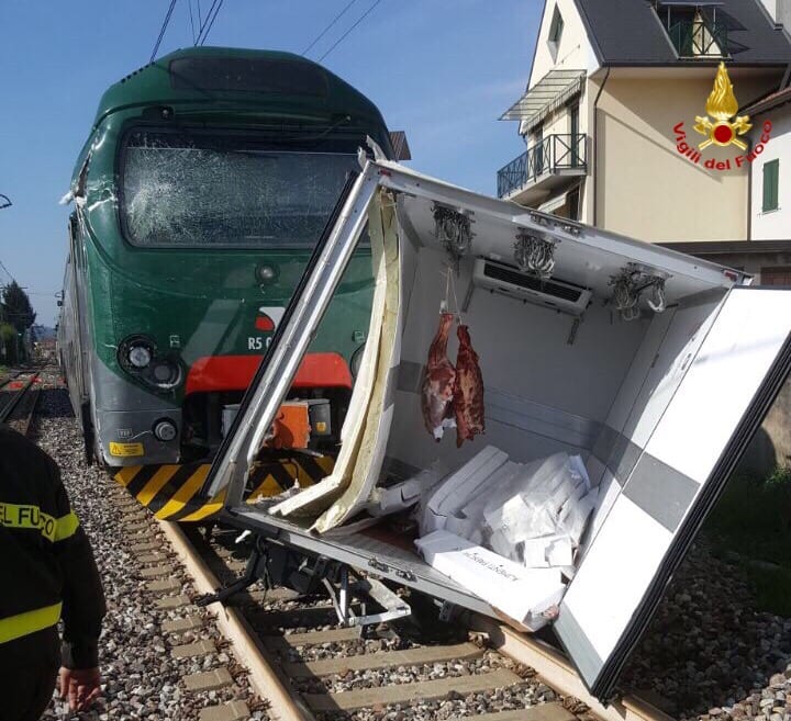 Incidente ferroviario sulla Milano-Varese: ritardi e cancellazioni