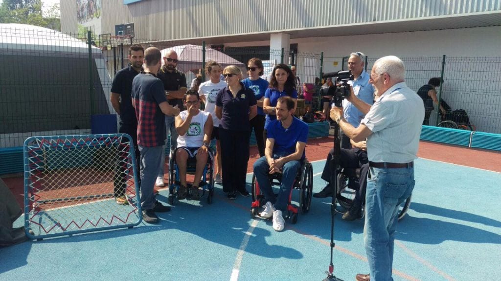Decathlon dona 15 sedie rotelle sportive al tchoukball