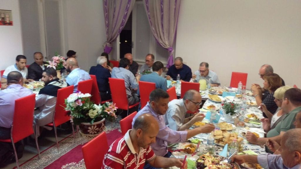 Dal cous cous alle lasagne: il menù della cena al centro islamico