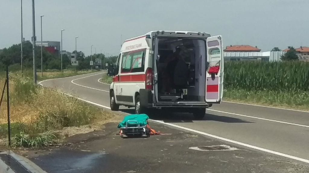 Via Parma a Saronno, tre feriti in un tamponamento