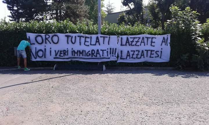 Profughi a Lazzate, i cittadini in strada per protesta