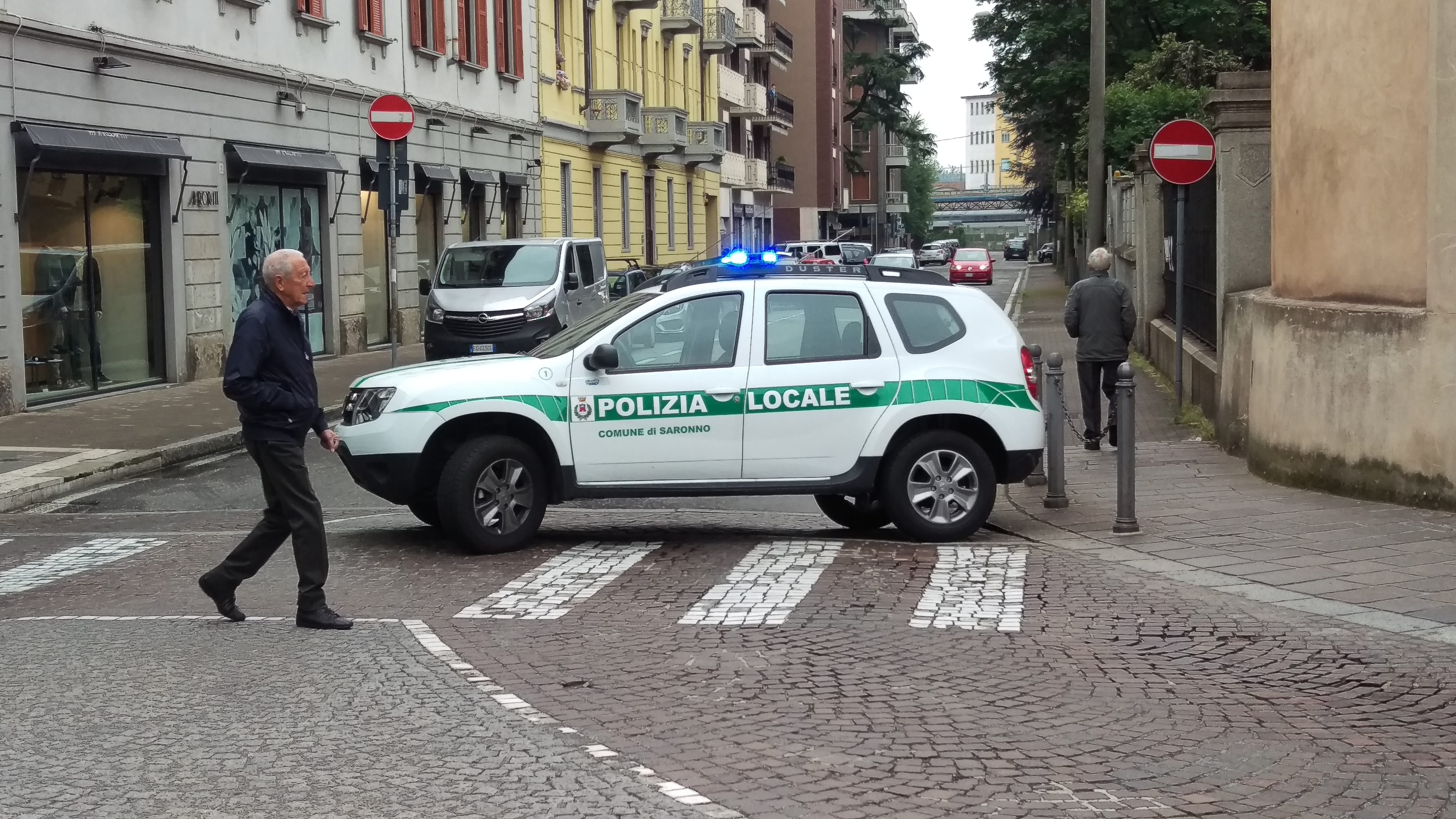 Auto contro bus, “botto” in via Varese. Incidente anche in viale Europa