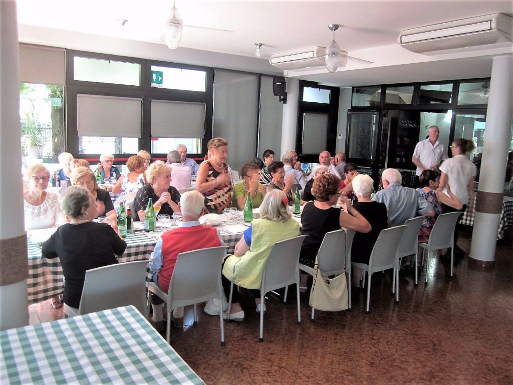 Pranzo di Ferragosto: con gli anziani per sindaco e prevosto