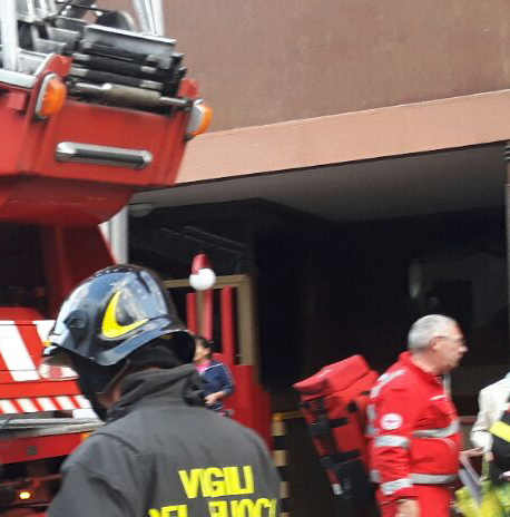 Traffico in tilt in via Pellico: pompieri e ambulanza mobilitati